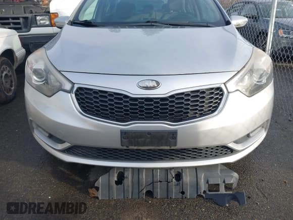 ✅ 2014 Kia Forte EX • VIN: KNAFX4A80E5074625 • Lot: 43787179. Wystawiony na IAAI z przebiegiem 153 005 mil. Bezpłatny archiwum sprzedaży aukcyjnych z USA i szczegółowy raport historii pojazdu na DreamBid. Zdjęcie 6.