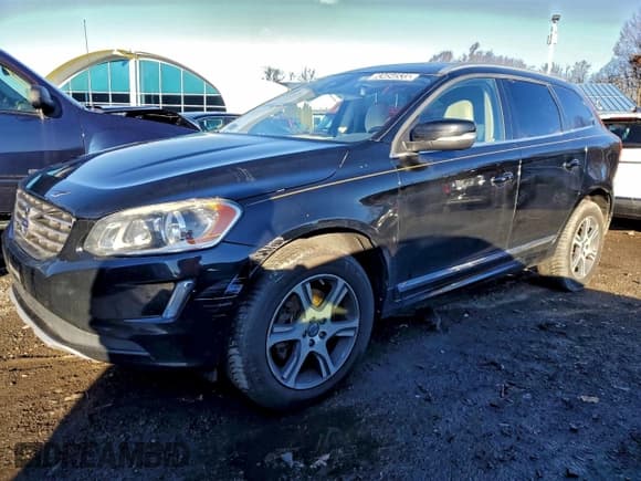 ✅ 2014 Volvo XC60 R-Design Premier Plus • VIN: YV4902DZ1E2515240 • Lot: 93454535. Listed on Copart with 156,467 mi. Free auction sales archive from the USA and detailed vehicle history report at DreamBid. Image 1.