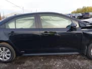 ✅ 2023 Toyota Corolla Hybrid LE • VIN: JTDBDMHE6PJ003512 • Lot: 43488302. Wystawiony na IAAI z przebiegiem 54 592 mil. Bezpłatny archiwum sprzedaży aukcyjnych z USA i szczegółowy raport historii pojazdu na DreamBid. Zdjęcie 13.