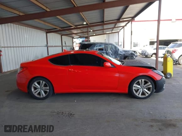 ✅ 2010 Hyundai Genesis Coupe • VIN: KMHHT6KD0AU035611 • Lot: 42024583. Listed on IAAI with 135,161 mi. Free auction sales archive from the USA and detailed vehicle history report at DreamBid. Image 13.