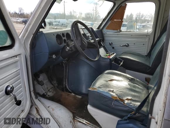 ✅ 1988 Chevrolet Chevy • VIN: 2GCHG31K1J4155953 • Лот: 44465785. Опубликован ранее на Copart с пробегом 68 797 миль. Бесплатный доступ к архиву аукционных продаж из США и подробный отчёт об истории автомобиля на DreamBid. Изображение 8.