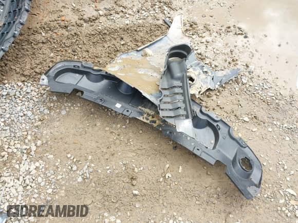 2021 Chevrolet Traverse RS with VIN 1GNERJKW6MJ201590, listed as a IAAI auction lot 43346176 with 40,742 mi miles and . Bid and sale history available at DreamBid. Image 12.