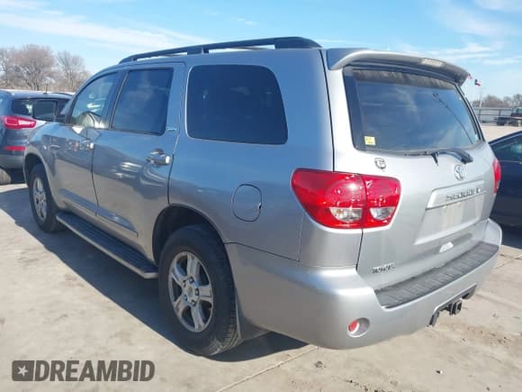 ✅ 2010 Toyota Sequoia SR5 • VIN: 5TDZM5G16AS002051 • Лот: 41313149. Опубликован ранее на IAAI с пробегом 182 666 миль. Бесплатный доступ к архиву аукционных продаж из США и подробный отчёт об истории автомобиля на DreamBid. Изображение 3.