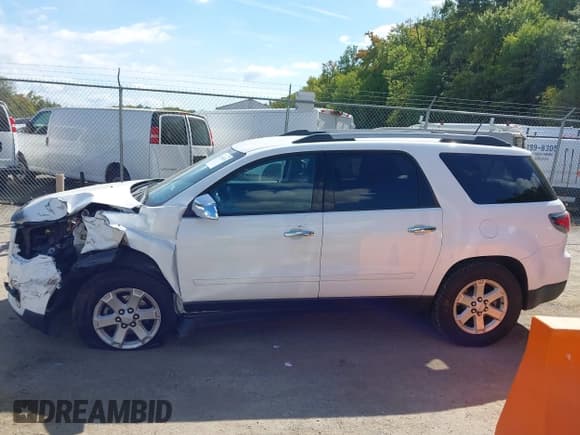 ✅ 2016 GMC Acadia SLE • VIN: 1GKKVPKD6GJ342628 • Lot: 43365020. Wystawiony na IAAI z przebiegiem 81 210 mil. Bezpłatny archiwum sprzedaży aukcyjnych z USA i szczegółowy raport historii pojazdu na DreamBid. Zdjęcie 14.