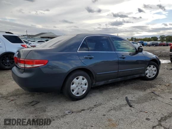 ✅ 2004 Honda Accord LX • VIN: 1HGCM56344A015795 • Лот: 84393305. Опубликован ранее на Copart с пробегом 216 021 миль. Бесплатный доступ к архиву аукционных продаж из США и подробный отчёт об истории автомобиля на DreamBid. Изображение 3.