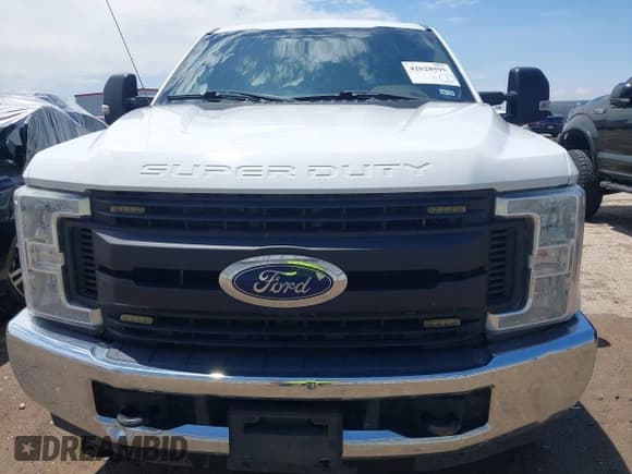 ✅ 2019 Ford F-250 XL • VIN: 1FT7W2A64KEE32821 • Lot: 42628595. Listed on IAAI with 264,682 mi. Free auction sales archive from the USA and detailed vehicle history report at DreamBid. Image 12.