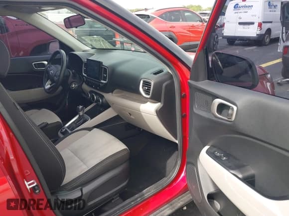 ✅ 2021 Hyundai Venue SEL • VIN: KMHRC8A38MU070653 • Lot: 42428107. Listed on IAAI with 49,423 mi. Free auction sales archive from the USA and detailed vehicle history report at DreamBid. Image 5.