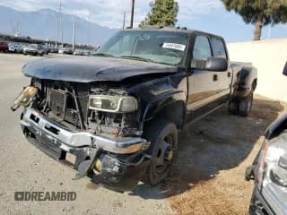 ✅ 2005 GMC Sierra 1500 • VIN: 1GTJC33235F813444 • Lot: 74541684. Wystawiony na Copart z przebiegiem 520 838 mil. Bezpłatny archiwum sprzedaży aukcyjnych z USA i szczegółowy raport historii pojazdu na DreamBid. Zdjęcie 1.
