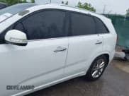 ✅ 2014 Kia Sorento SX Limited • VIN: 5XYKW4A75EG444230 • Lot: 42540409. Wystawiony na IAAI z przebiegiem 134 339 mil. Bezpłatny archiwum sprzedaży aukcyjnych z USA i szczegółowy raport historii pojazdu na DreamBid. Zdjęcie 15.