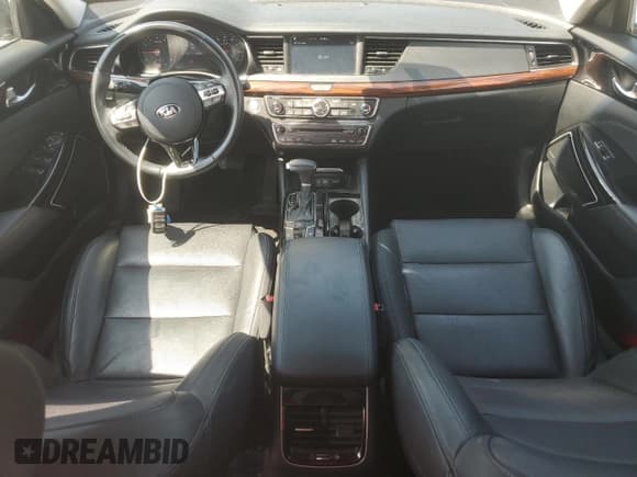 ✅ 2018 Kia Cadenza Technology • VIN: KNALC4J10J5101527 • Lot: 62526845. Wystawiony na Copart z przebiegiem 48 837 mil. Bezpłatny archiwum sprzedaży aukcyjnych z USA i szczegółowy raport historii pojazdu na DreamBid. Zdjęcie 8.