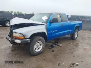 ✅ 1998 Dodge Dakota SLT • VIN: 1B7GG22YXWS683170 • Lot: 41903787. Wystawiony na IAAI z przebiegiem Nie podano. Bezpłatny archiwum sprzedaży aukcyjnych z USA i szczegółowy raport historii pojazdu na DreamBid. Zdjęcie 2.