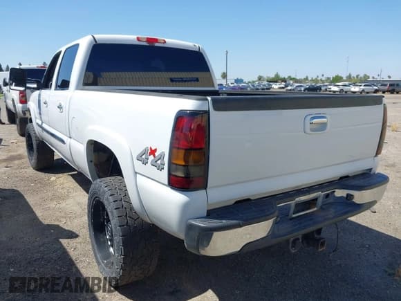 ✅ 2006 GMC Sierra 2500HD SLE2 • VIN: 1GTHK23U26F269713 • Lot: 42178754. Wystawiony na IAAI z przebiegiem 165 147 mil. Bezpłatny archiwum sprzedaży aukcyjnych z USA i szczegółowy raport historii pojazdu na DreamBid. Zdjęcie 3.