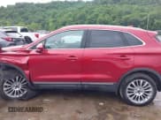 ✅ 2017 Lincoln MKC Reserve • VIN: 5LMCJ3D91HUL54207 • Lot: 42711446. Wystawiony na IAAI z przebiegiem 53 191 mil. Bezpłatny archiwum sprzedaży aukcyjnych z USA i szczegółowy raport historii pojazdu na DreamBid. Zdjęcie 15.