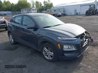 2021 Hyundai Kona SE z VIN KM8K1CAA1MU611499, wystawiony jako IAAI lot #43105604 z przebiegiem 111 209 mil mil oraz . Historia ofert i sprzedaży dostępna na DreamBid. Obrazek 1.