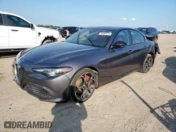 ✅ 2022 Alfa Romeo Giulia Ti • VIN: ZARFAMBN2N7665722 • Lot: 59380215. Wystawiony na Copart z przebiegiem Nie podano. Bezpłatny archiwum sprzedaży aukcyjnych z USA i szczegółowy raport historii pojazdu na DreamBid. Zdjęcie 1.