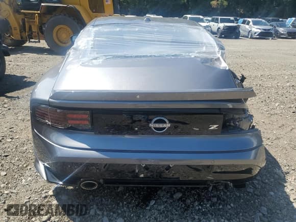 ✅ 2024 Nissan Z Performance • VIN: JN1BZ4BH0RM363030 • Lot: 69657325. Wystawiony na Copart z przebiegiem 7 216 mil. Bezpłatny archiwum sprzedaży aukcyjnych z USA i szczegółowy raport historii pojazdu na DreamBid. Zdjęcie 6.