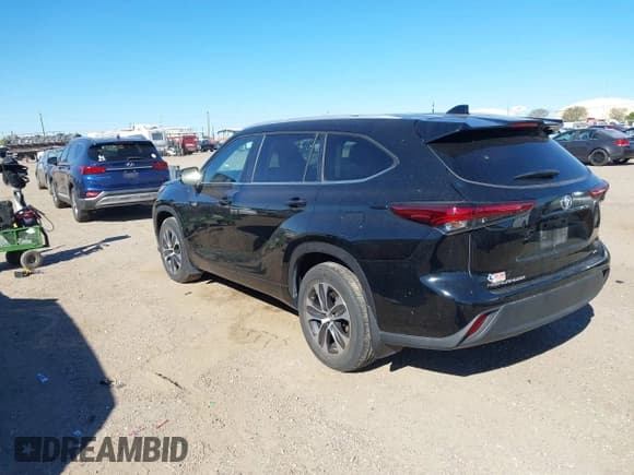 ✅ 2023 Toyota Highlander L • VIN: 5TDKDRAH5PS034657 • Lot: 43665035. Listed on IAAI with 26,943 mi. Free auction sales archive from the USA and detailed vehicle history report at DreamBid. Image 3.