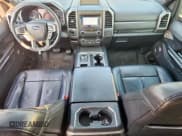 ✅ 2019 Ford Expedition XLT • VIN: 1FMJU1HT8KEA61840 • Лот: 81410815. Опубликован ранее на Copart с пробегом 181 857 миль. Бесплатный доступ к архиву аукционных продаж из США и подробный отчёт об истории автомобиля на DreamBid. Изображение 8.