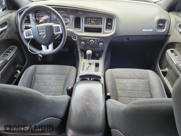 ✅ 2011 Dodge Charger Rallye • VIN: 2B3CL3CGXBH502738 • Lot: 81586825. Listed on Copart with 148,100 mi. Free auction sales archive from the USA and detailed vehicle history report at DreamBid. Image 8.