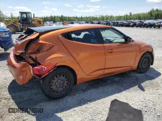 ✅ 2016 Hyundai Veloster • VIN: KMHTC6AD6GU248051 • Lot: 58728814. Wystawiony na Copart z przebiegiem 253 006 mil. Bezpłatny archiwum sprzedaży aukcyjnych z USA i szczegółowy raport historii pojazdu na DreamBid. Zdjęcie 3.