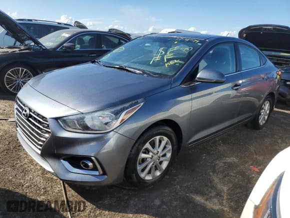 ✅ 2020 Hyundai Accent SE • VIN: 3KPC24A62LE111260 • Лот: 77141074. Опубликован ранее на Copart с пробегом 50 670 миль. Бесплатный доступ к архиву аукционных продаж из США и подробный отчёт об истории автомобиля на DreamBid. Изображение 1.