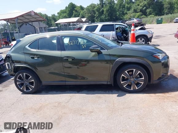 ✅ 2019 Lexus UX 200 • VIN: JTHY3JBH2K2008268 • Lot: 42777537. Wystawiony na IAAI z przebiegiem 53 089 mil. Bezpłatny archiwum sprzedaży aukcyjnych z USA i szczegółowy raport historii pojazdu na DreamBid. Zdjęcie 14.