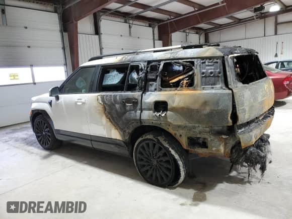 2025 Hyundai Santa Fe Calligraphy с VIN 5NMP5DGL1SH087899, выставлен на аукционе Copart как лот 48105445 с пробегом Не указан миль и Списание • Salvage title. История ставок и продаж доступна на DreamBid. Изображение 2.