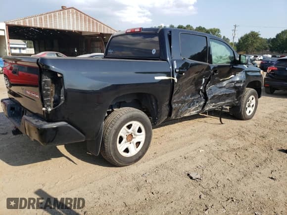 ✅ 2018 Toyota Tundra SR5 • VIN: 5TFAW5F13JX723267 • Lot: 70771305. Listed on Copart with 111,420 mi. Free auction sales archive from the USA and detailed vehicle history report at DreamBid. Image 3.