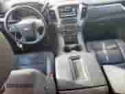 2015 Chevrolet Tahoe LT z VIN 1GNSCBKC9FR633675, wystawiony jako Copart lot #81702415 z przebiegiem 153 617 mil mil oraz Szkoda całkowita • Salvage title. Historia ofert i sprzedaży dostępna na DreamBid. Obrazek 8.