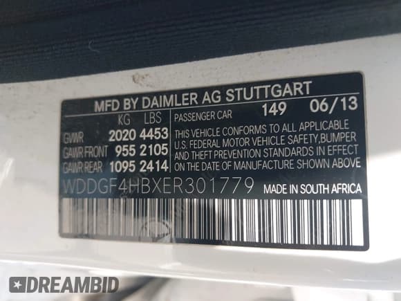 ✅ 2014 Mercedes-Benz C 250 Sport • VIN: WDDGF4HBXER301779 • Lot: 42608675. Listed on IAAI with 135,338 mi. Free auction sales archive from the USA and detailed vehicle history report at DreamBid. Image 9.