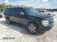 2013 Chevrolet Suburban LT с VIN 1GNSKJE79DR169165, выставлен на аукционе Copart как лот 89437395 с пробегом 314 051 миль миль и Списание • Salvage title. История ставок и продаж доступна на DreamBid. Изображение 4.