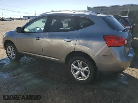 ✅ 2010 Nissan Rogue S • VIN: JN8AS5MVXAW600299 • Lot: 90337925. Wystawiony na Copart z przebiegiem 135 509 mil. Bezpłatny archiwum sprzedaży aukcyjnych z USA i szczegółowy raport historii pojazdu na DreamBid. Zdjęcie 2.