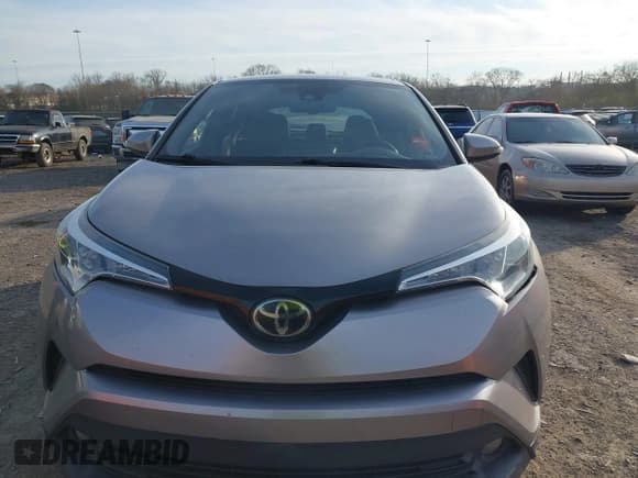 ✅ 2018 Toyota C-HR XLE • VIN: NMTKHMBX0JR034861 • Lot: 43940131. Wystawiony na IAAI z przebiegiem 120 668 mil. Bezpłatny archiwum sprzedaży aukcyjnych z USA i szczegółowy raport historii pojazdu na DreamBid. Zdjęcie 6.