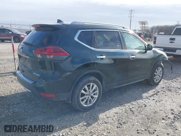 ✅ 2018 Nissan Rogue S • VIN: 5N1AT2MV7JC743182 • Лот: 43637252. Опубликован ранее на IAAI с пробегом 111 562 миль. Бесплатный доступ к архиву аукционных продаж из США и подробный отчёт об истории автомобиля на DreamBid. Изображение 4.