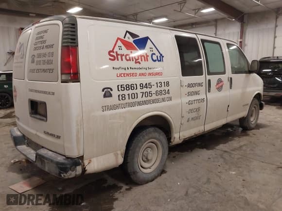 ✅ 2001 Chevrolet Express Cargo • VIN: 1GCFG25W911173770 • Lot: 43657435. Listed on IAAI with 162,119 mi. Free auction sales archive from the USA and detailed vehicle history report at DreamBid. Image 4.