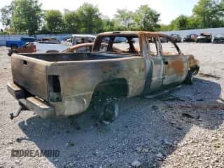 2001 Dodge 1500 z VIN 3B7HF13Y81M543717, wystawiony jako Copart lot #70762164 z przebiegiem Nie podano mil oraz Nie do naprawy • Non repairable. Historia ofert i sprzedaży dostępna na DreamBid. Obrazek 3.