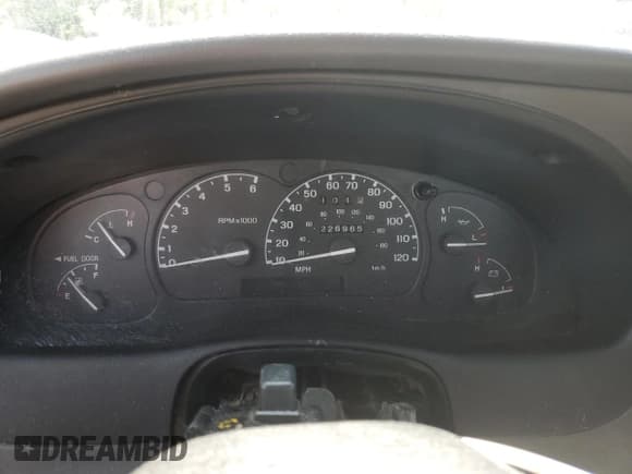 ✅ 2001 Ford Ranger XL • VIN: 1FTYR10CX1TA01309 • Lot: 64357485. Listed on Copart with 226,965 mi. Free auction sales archive from the USA and detailed vehicle history report at DreamBid. Image 9.