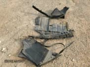 ✅ 2014 Hyundai Veloster • VIN: KMHTC6AD2EU208806 • Lot: 71159544. Wystawiony na Copart z przebiegiem 154 204 mil. Bezpłatny archiwum sprzedaży aukcyjnych z USA i szczegółowy raport historii pojazdu na DreamBid. Zdjęcie 13.