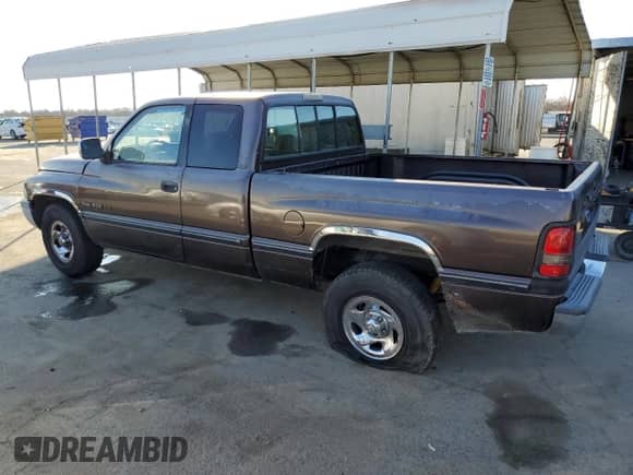 ✅ 1997 Dodge 1500 • VIN: 3B7HC13Y5VG832342 • Лот: 88210935. Размещён на Copart с пробегом 133 613 миль миль. Получите бесплатный доступ к архиву аукционных продаж из США и посмотрите подробный отчёт об истории автомобиля на DreamBid. Изображение 2.