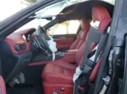 ✅ 2022 Maserati Levante Modena S • VIN: ZN661ZUM5NX396321 • Lot: 87076404. Wystawiony na Copart z przebiegiem 38 546 mil. Bezpłatny archiwum sprzedaży aukcyjnych z USA i szczegółowy raport historii pojazdu na DreamBid. Zdjęcie 7.