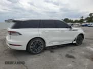 ✅ 2020 Lincoln Aviator Black Label • VIN: 5LM5J9XCXLGL28120 • Лот: 70405915. Опубликован ранее на Copart с пробегом 89 205 миль. Бесплатный доступ к архиву аукционных продаж из США и подробный отчёт об истории автомобиля на DreamBid. Изображение 3.