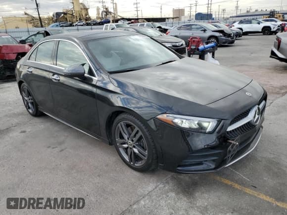 ✅ 2019 Mercedes-Benz A 220 • VIN: WDD3G4FB3KW012951 • Lot: 92906685. Wystawiony na Copart z przebiegiem 49 064 mil. Bezpłatny archiwum sprzedaży aukcyjnych z USA i szczegółowy raport historii pojazdu na DreamBid. Zdjęcie 4.