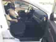 2018 Hyundai Elantra Value Edition с VIN 5NPD84LF1JH267038, выставлен на аукционе IAAI как лот 43446405 с пробегом 181 524 миль миль и . История ставок и продаж доступна на DreamBid. Изображение 5.