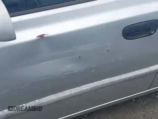 2004 Hyundai Accent GL z VIN KMHCG45C04U542714, wystawiony jako IAAI lot #42917213 z przebiegiem 172 011 mil mil oraz . Historia ofert i sprzedaży dostępna na DreamBid. Obrazek 6.