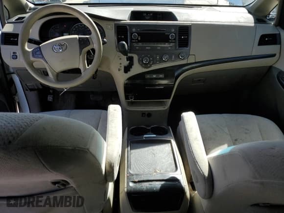 ✅ 2011 Toyota Sienna LE • VIN: 5TDKK3DCXBS160881 • Lot: 90123065. Listed on Copart with 132,350 mi. Free auction sales archive from the USA and detailed vehicle history report at DreamBid. Image 8.