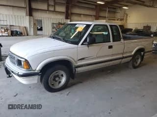 ✅ 1995 Chevrolet S-10 LS • VIN: 1GCCS1943S8229540 • Лот: 88562585. Опубликован ранее на Copart с пробегом 253 221 миль. Бесплатный доступ к архиву аукционных продаж из США и подробный отчёт об истории автомобиля на DreamBid. Изображение 1.