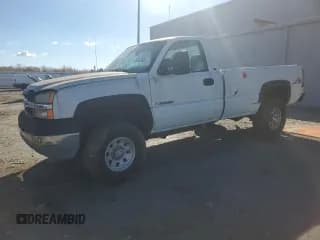 ✅ 2004 Chevrolet Silverado 2500HD Work Truck • VIN: 1GCHK24UX4E124890 • Lot: 91020595. Wystawiony na Copart z przebiegiem 76 598 mil. Bezpłatny archiwum sprzedaży aukcyjnych z USA i szczegółowy raport historii pojazdu na DreamBid. Zdjęcie 1.