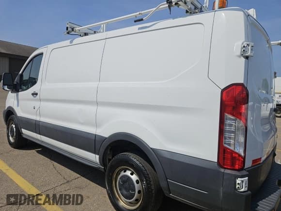 ✅ 2016 Ford Transit Cargo • VIN: 1FTYR1YM3GKB55503 • Лот: 42530097. Опубликован ранее на IAAI с пробегом 93 693 миль. Бесплатный доступ к архиву аукционных продаж из США и подробный отчёт об истории автомобиля на DreamBid. Изображение 1.