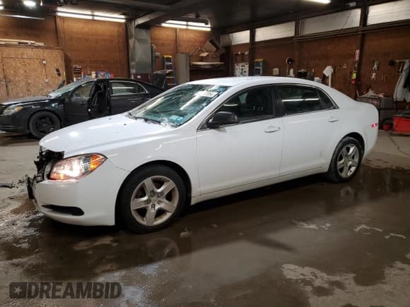 ✅ 2011 Chevrolet Malibu 1LS • VIN: 1G1ZB5E10BF252565 • Lot: 82637954. Listed on Copart with 105,950 mi. Free auction sales archive from the USA and detailed vehicle history report at DreamBid. Image 1.