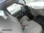 ✅ 1998 Chevrolet S-10 • VIN: 1GCCS14X7WK207793 • Lot: 42082374. Wystawiony na IAAI z przebiegiem 163 949 mil. Bezpłatny archiwum sprzedaży aukcyjnych z USA i szczegółowy raport historii pojazdu na DreamBid. Zdjęcie 5.